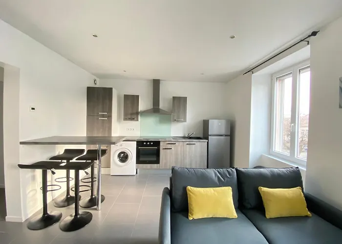 Tres Beau T2 42M2 Lumineux, Moderne Et Renove Avec Fibre
